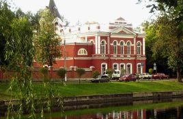 трансфер-на-микроавтобусе-в-колпино